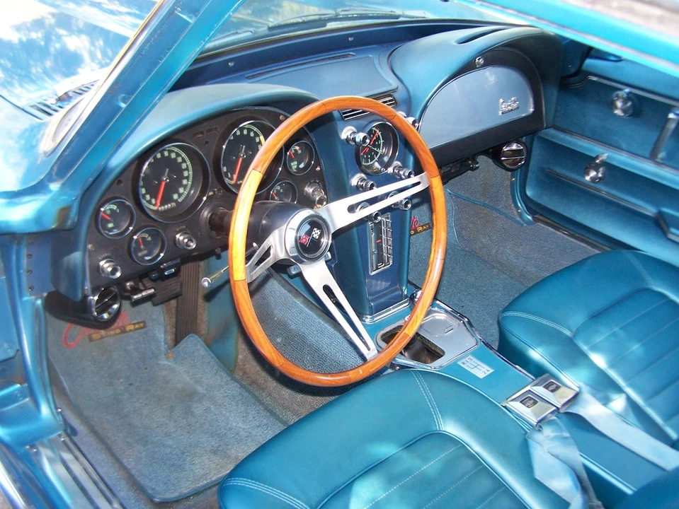 1966 Chevrolet Corvette C2 - Image 15 of 21
