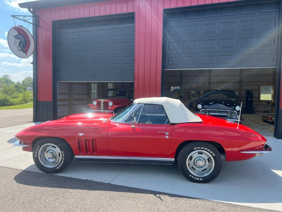 1966 Chevrolet Corvette C2 - Image 6 of 31