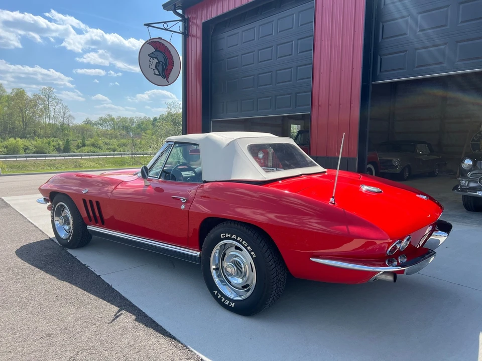 1966 Chevrolet Corvette C2 - Image 26 of 31