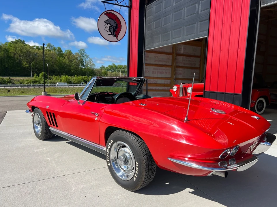1966 Chevrolet Corvette C2 - Image 3 of 31