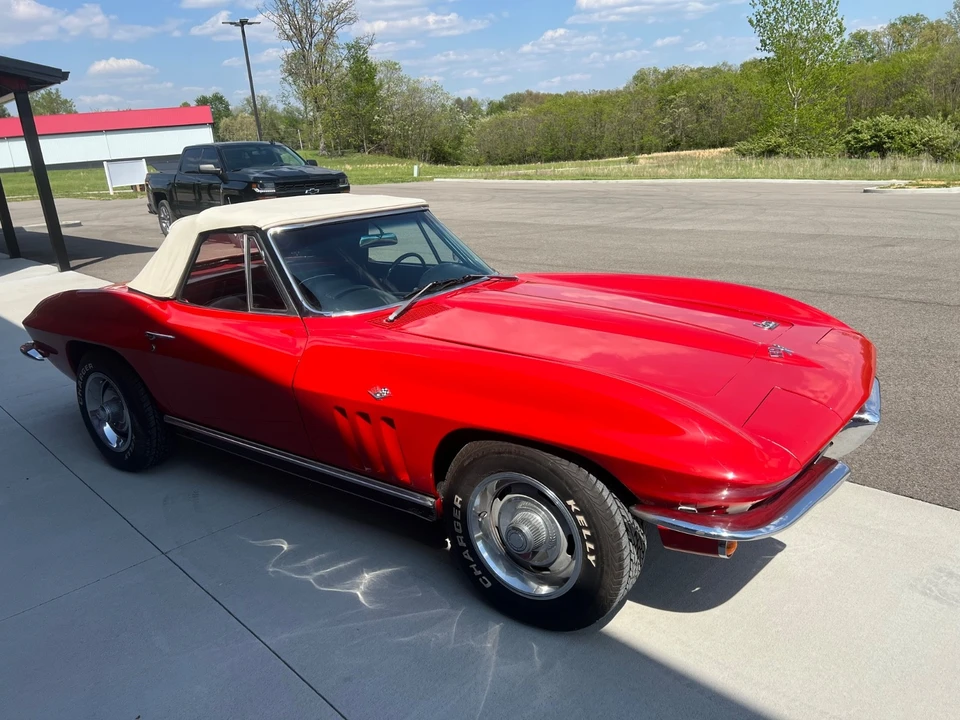 1966 Chevrolet Corvette C2 - Image 8 of 31