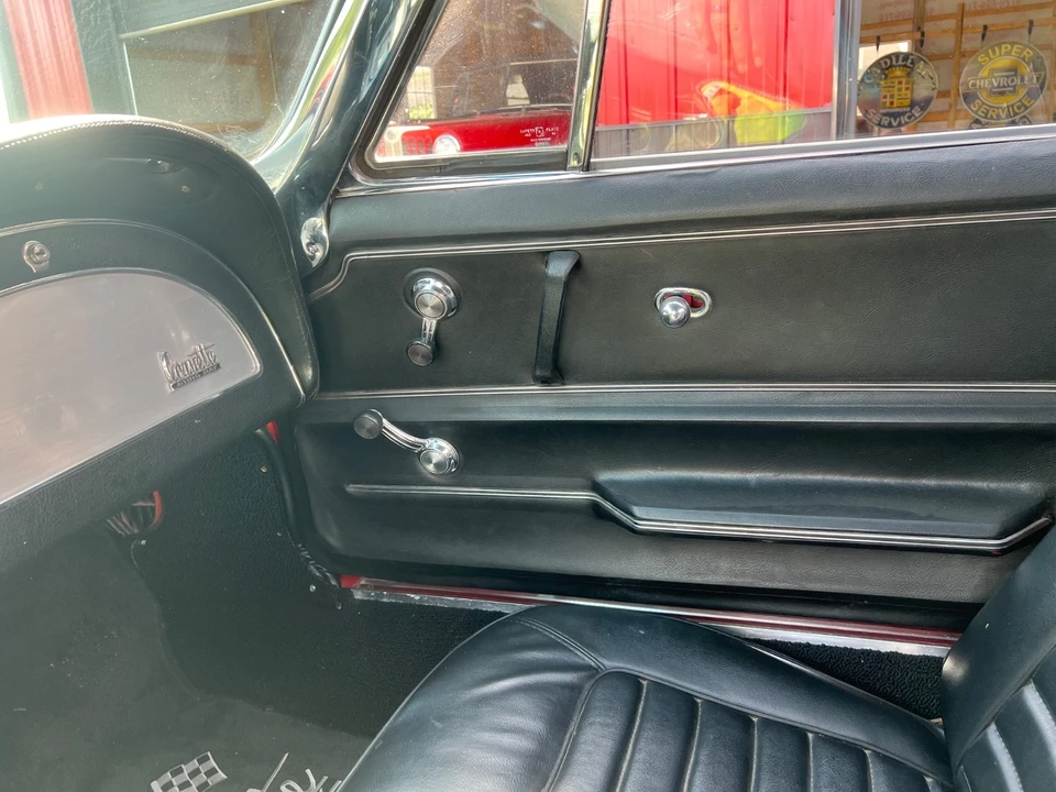 1966 Chevrolet Corvette C2 - Image 25 of 31