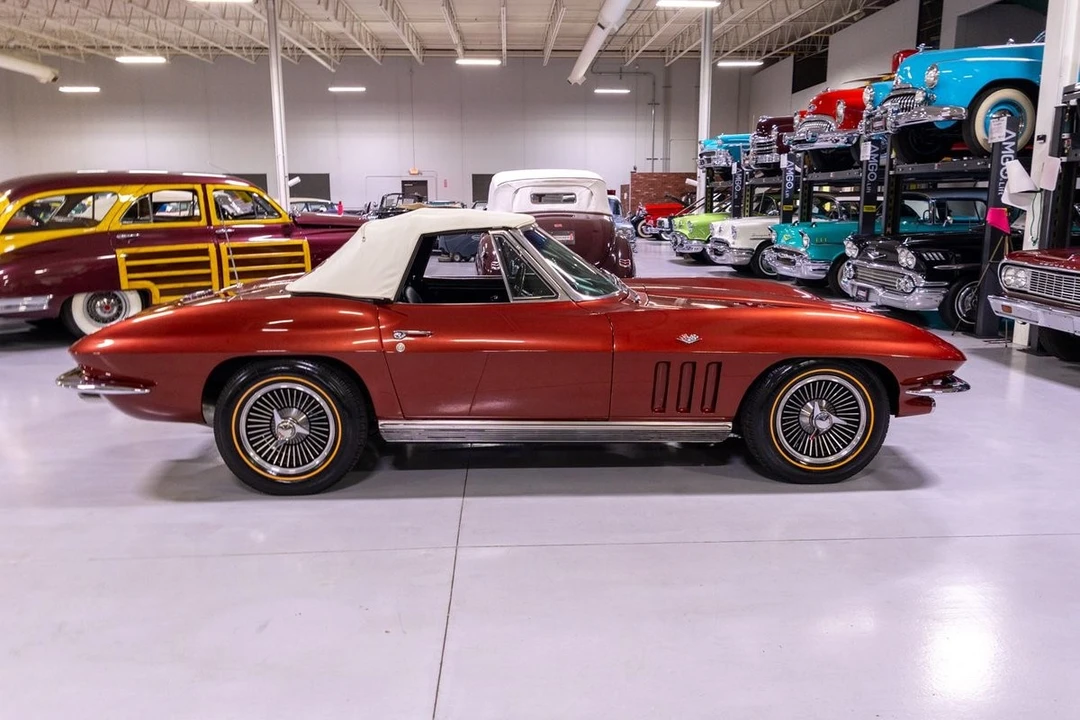 1966 Chevrolet Corvette C2 - Image 2 of 31