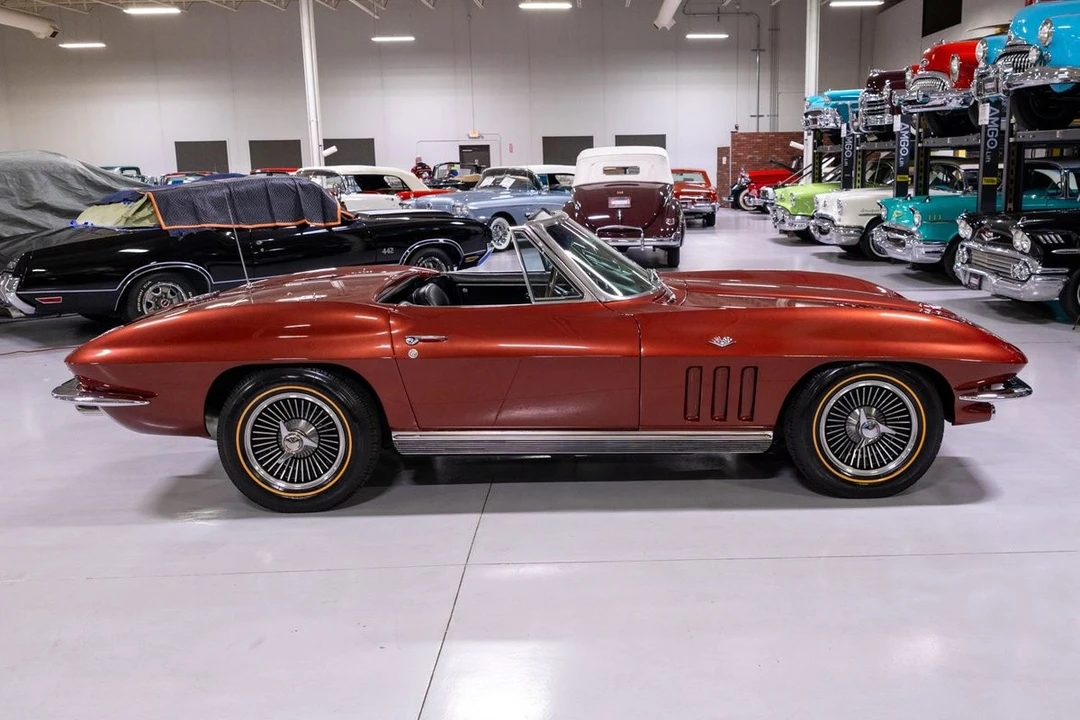 1966 Chevrolet Corvette C2 - Image 25 of 31
