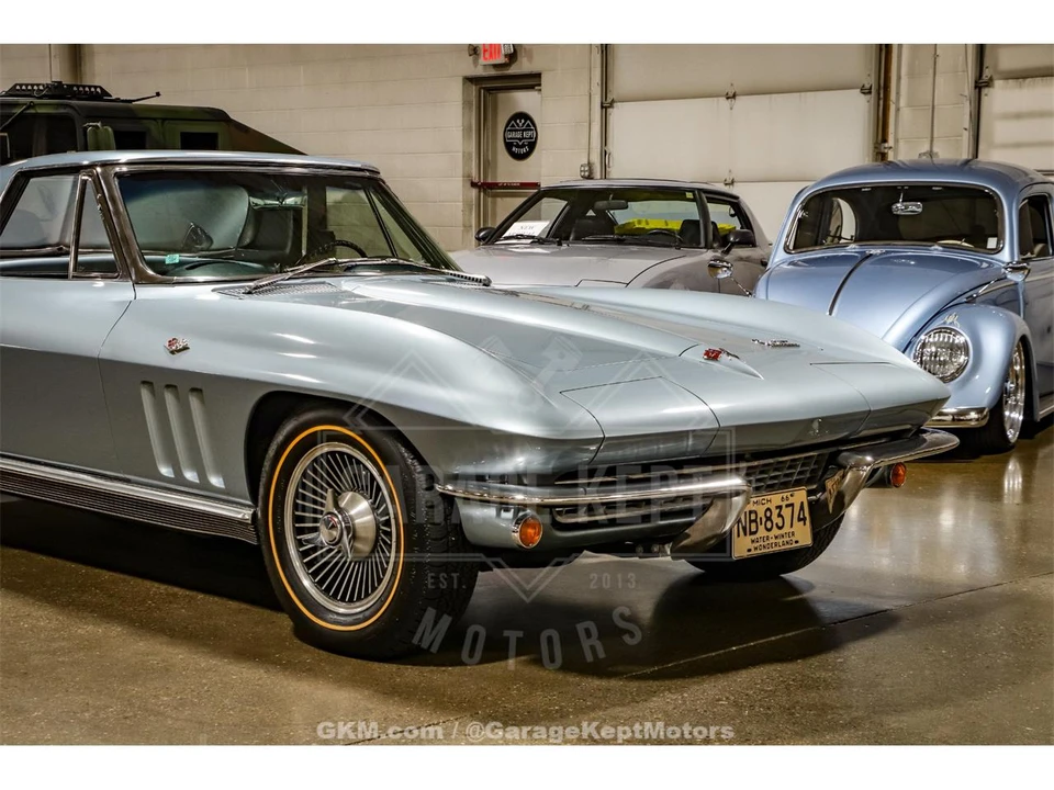 1966 Chevrolet Corvette C2 - Image 24 of 31
