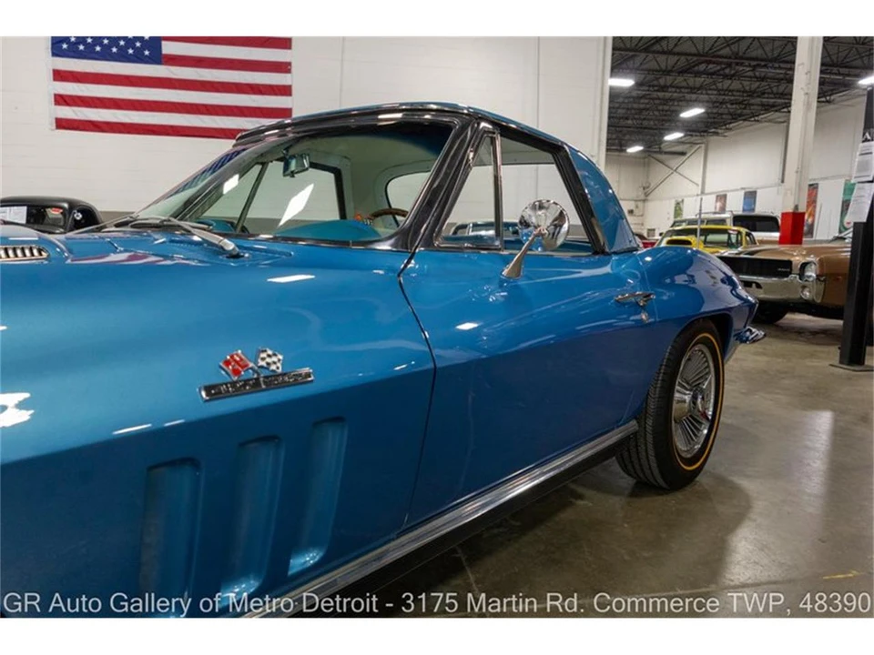 1966 Chevrolet Corvette C2 - Image 19 of 31