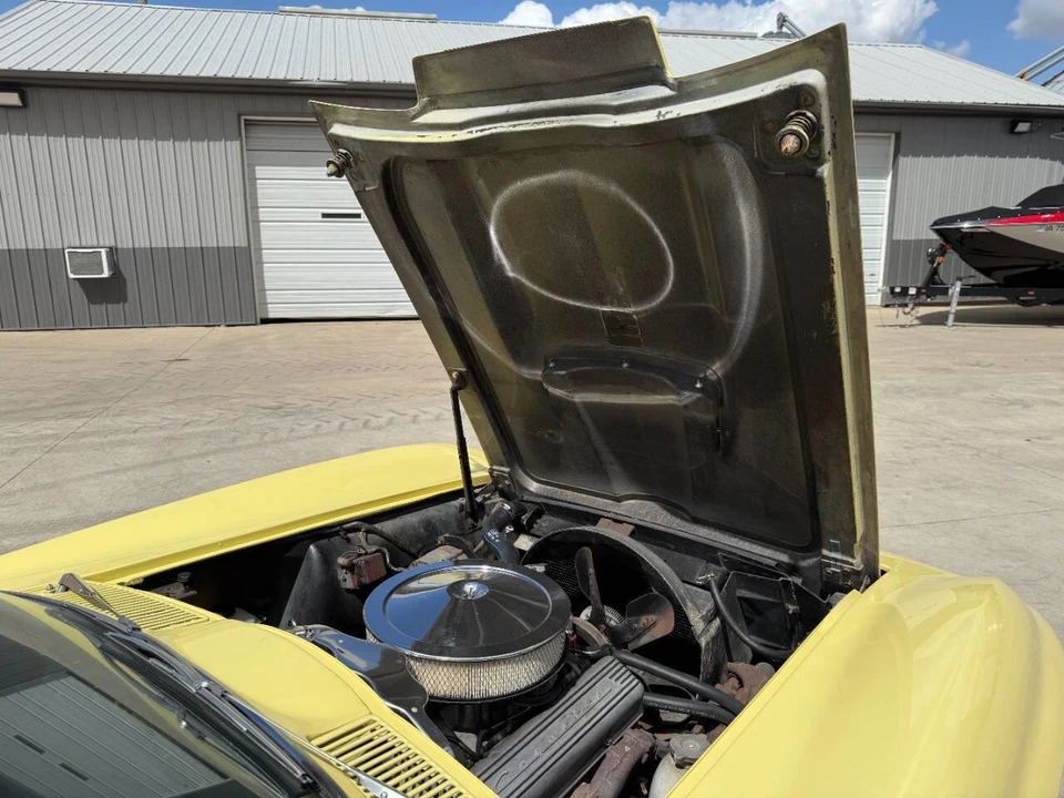 1966 Chevrolet Corvette C2 - Image 4 of 31