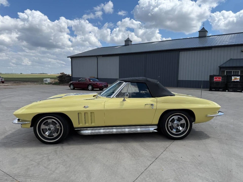 1966 Chevrolet Corvette C2 - Image 25 of 31