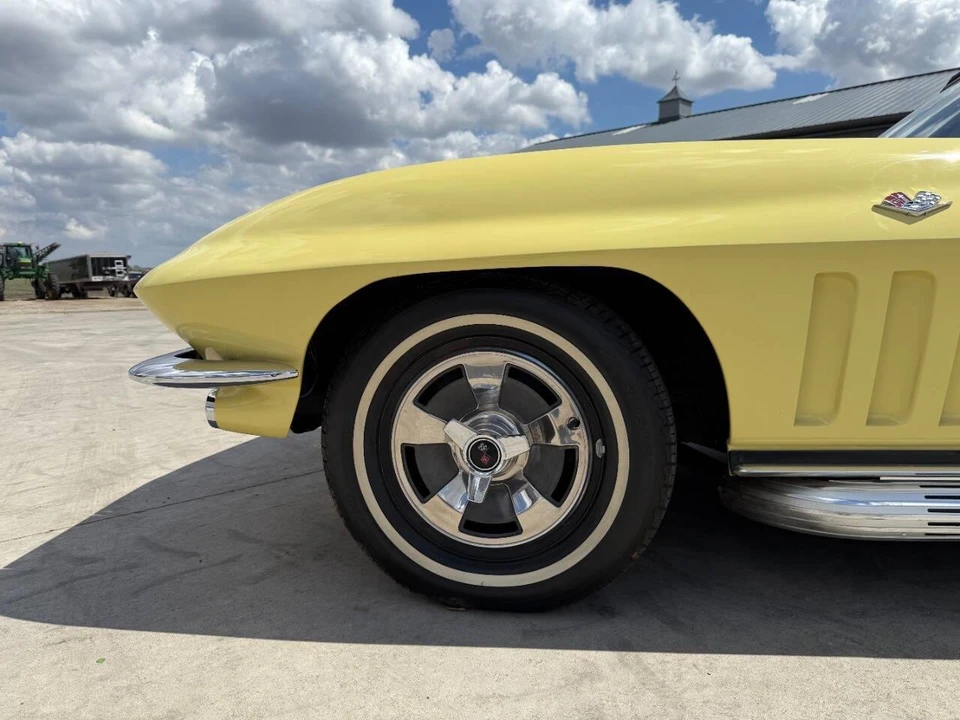1966 Chevrolet Corvette C2 - Image 17 of 31