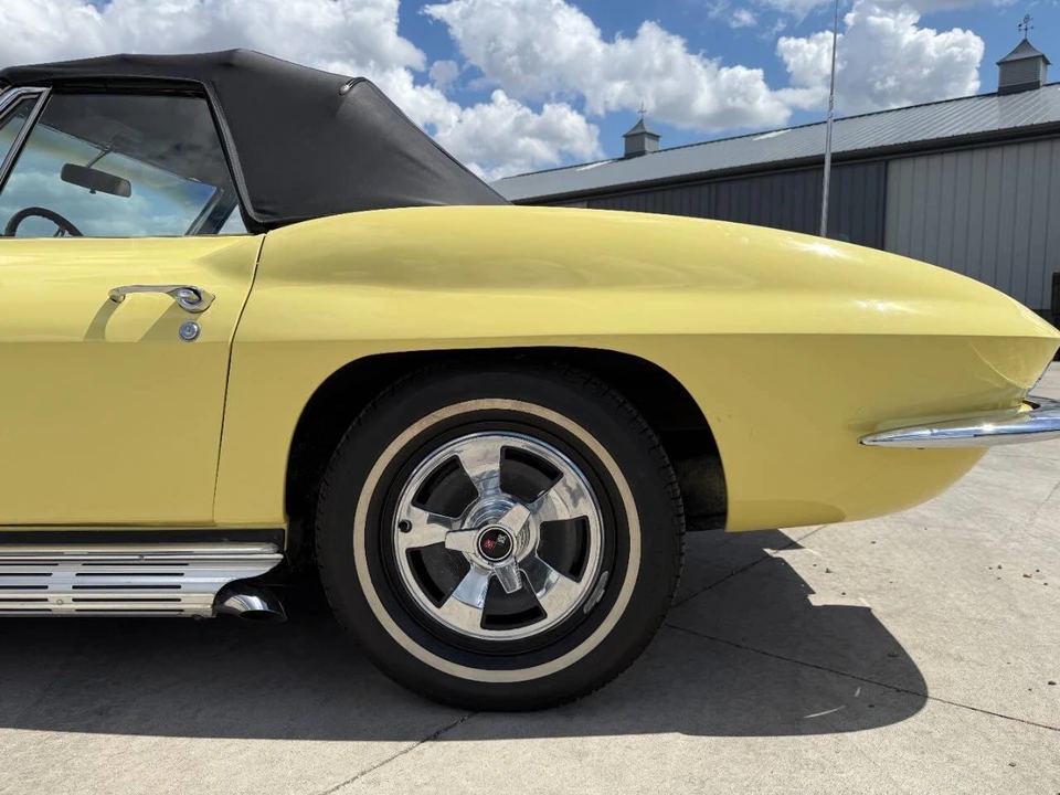1966 Chevrolet Corvette C2 - Image 18 of 31