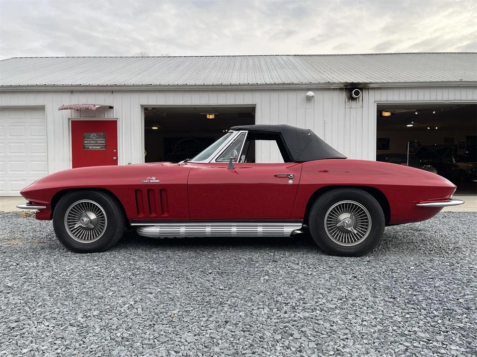 1966 Chevrolet Corvette C2 - Image 11 of 31