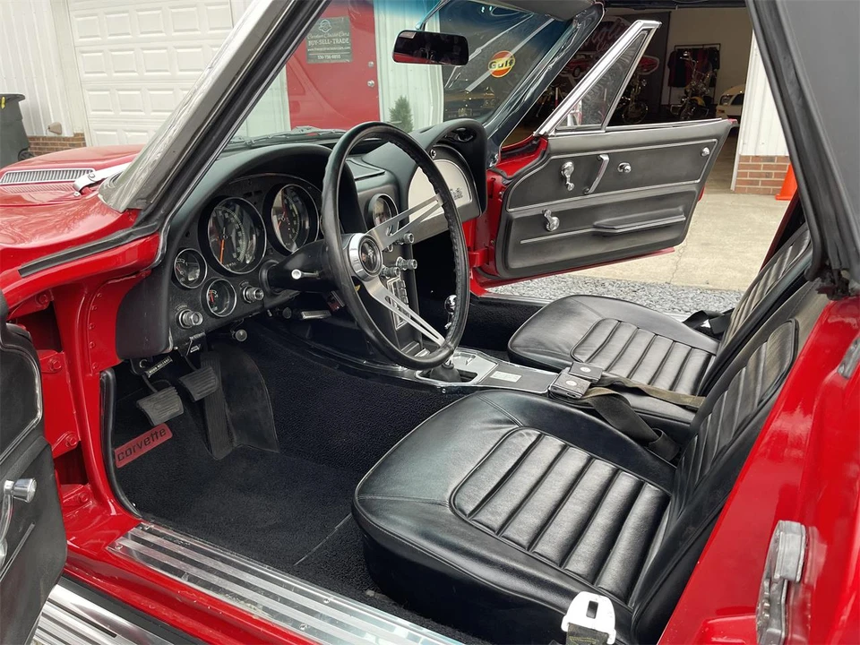 1966 Chevrolet Corvette C2 - Image 14 of 31