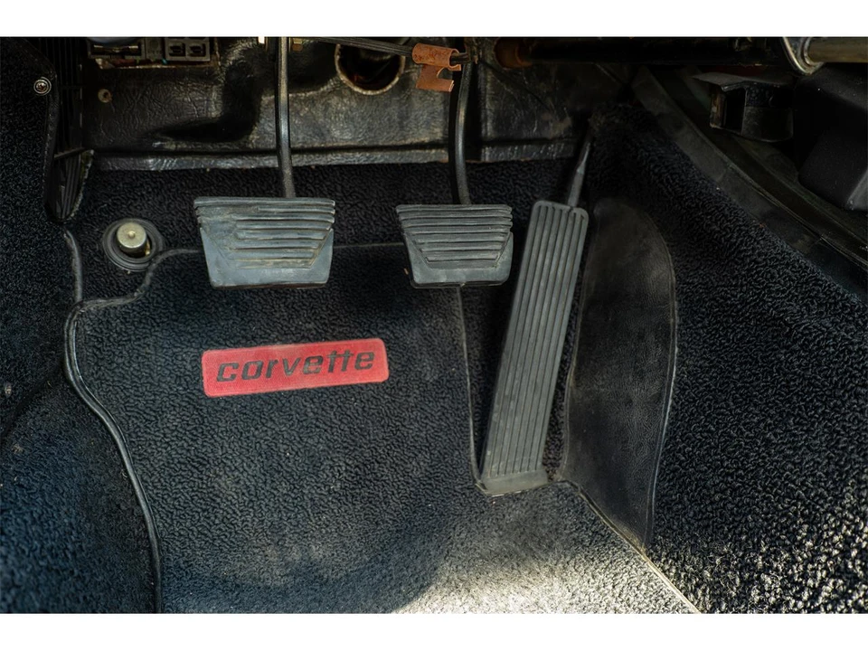 1966 Chevrolet Corvette C2 - Image 19 of 31