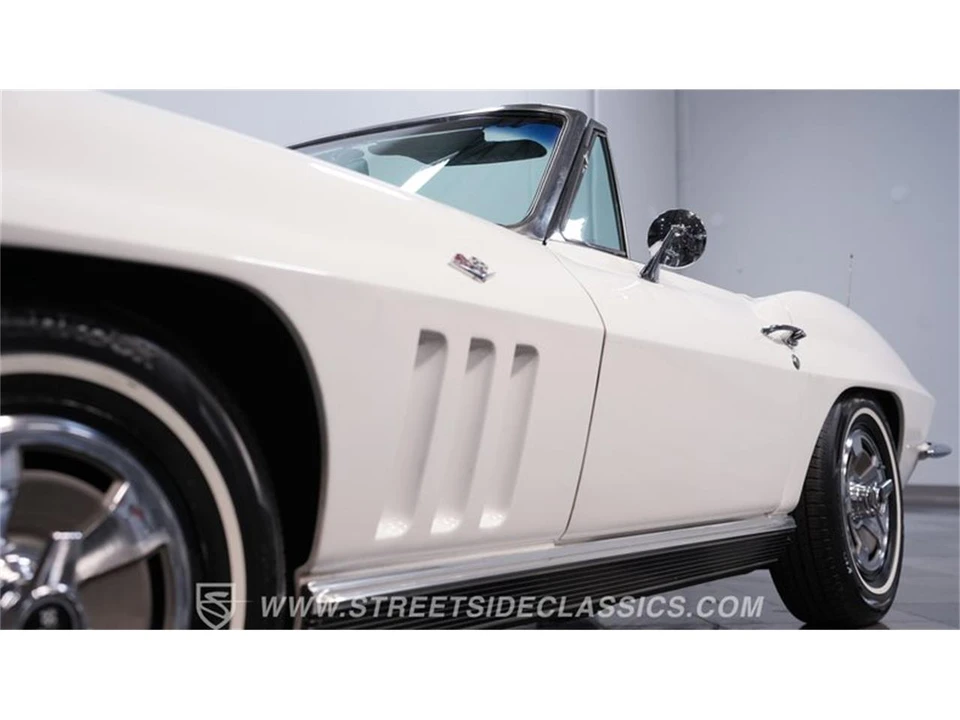 1966 Chevrolet Corvette C2 - Image 17 of 31