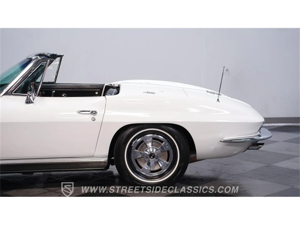 1966 Chevrolet Corvette C2 - Image 19 of 31