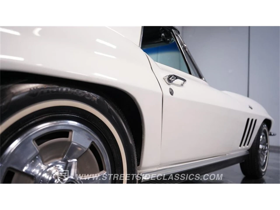 1966 Chevrolet Corvette C2 - Image 21 of 31