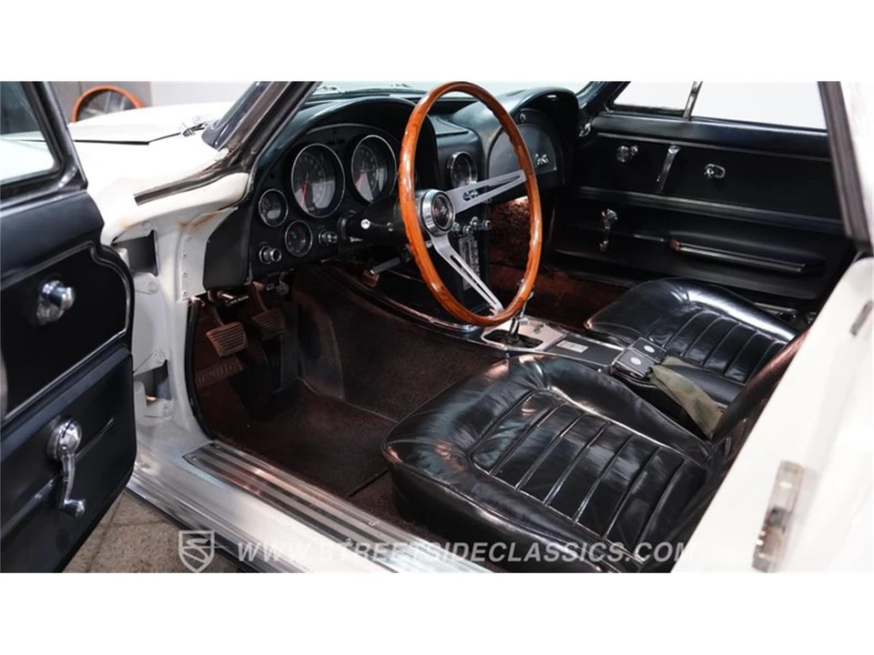 1966 Chevrolet Corvette C2 - Image 4 of 31