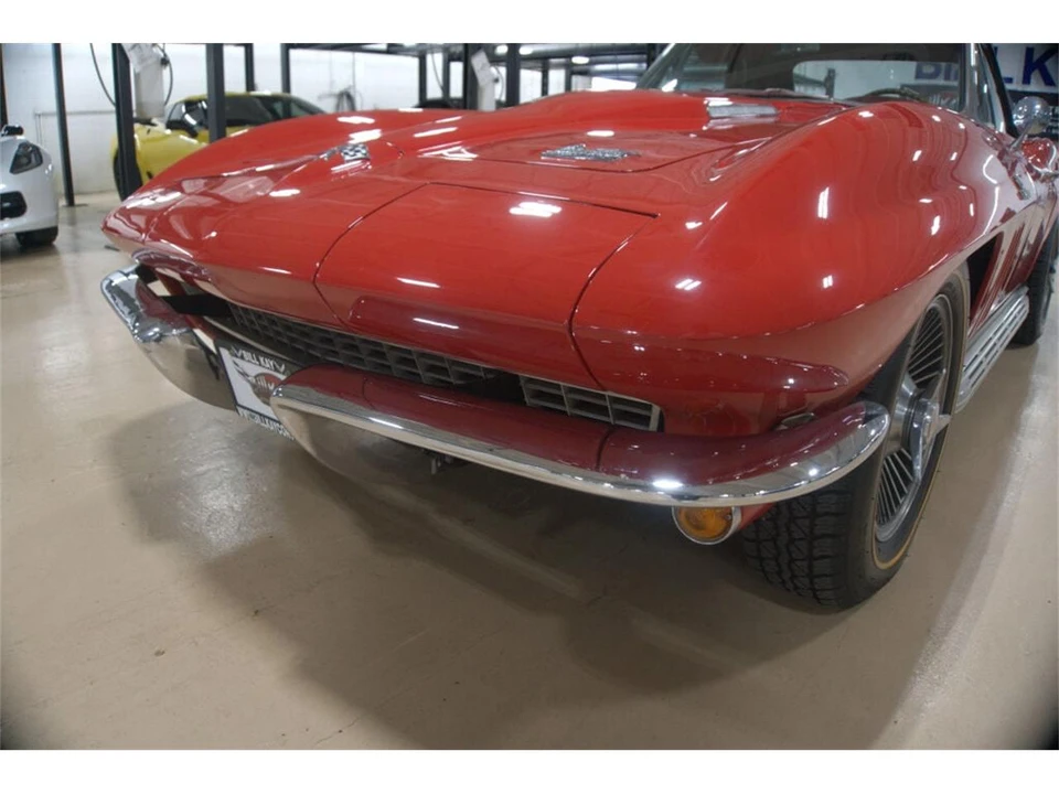 1966 Chevrolet Corvette C2 - Image 10 of 31