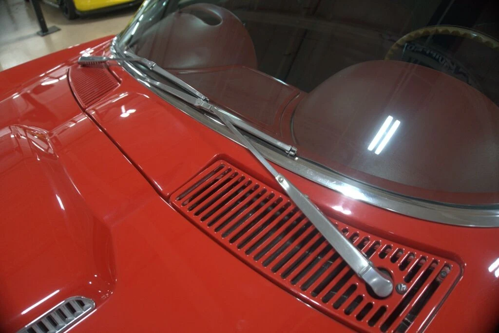 1966 Chevrolet Corvette C2 - Image 15 of 31