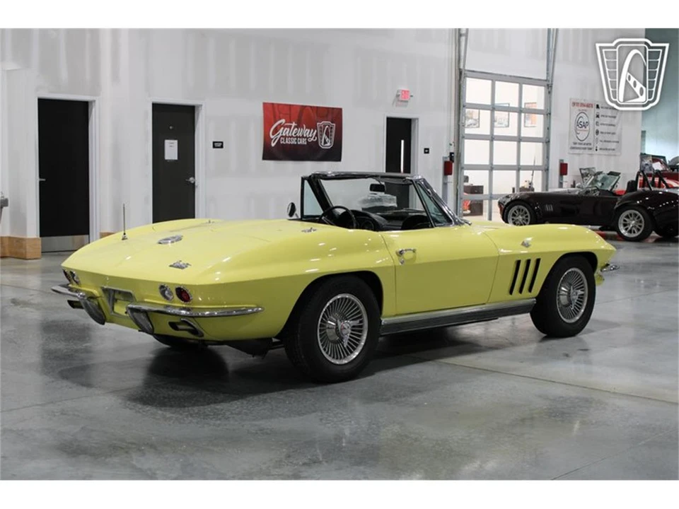 1966 Chevrolet Corvette C2 - Image 10 of 31