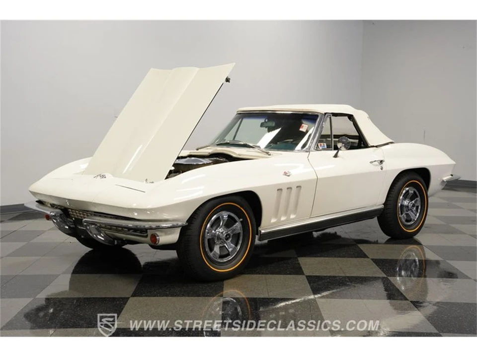 1966 Chevrolet Corvette C2 - Image 30 of 31
