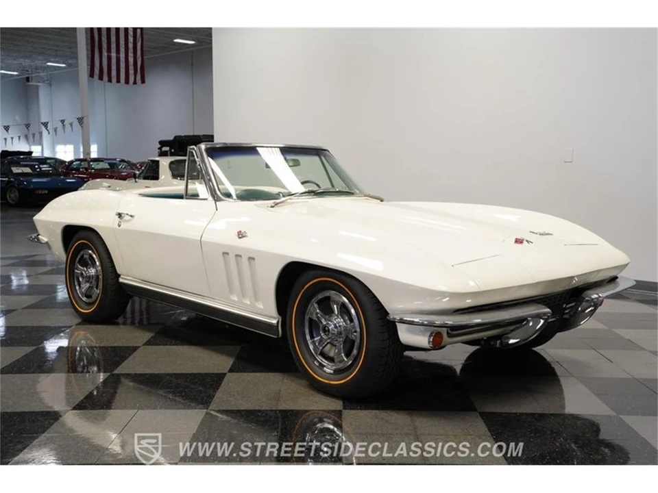 1966 Chevrolet Corvette C2 - Image 15 of 31