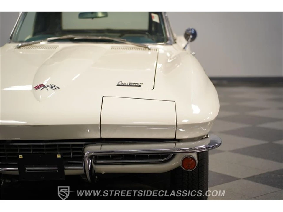 1966 Chevrolet Corvette C2 - Image 19 of 31