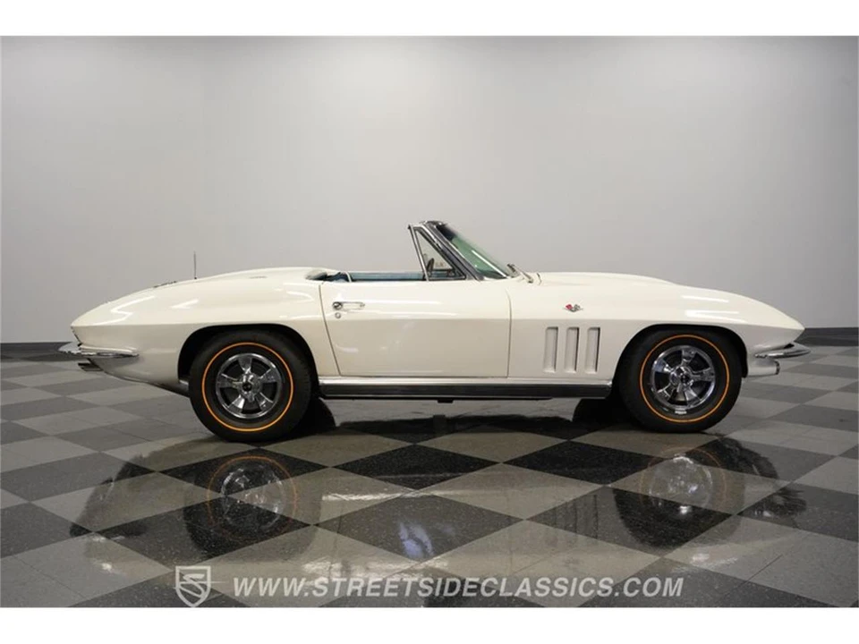 1966 Chevrolet Corvette C2 - Image 13 of 31