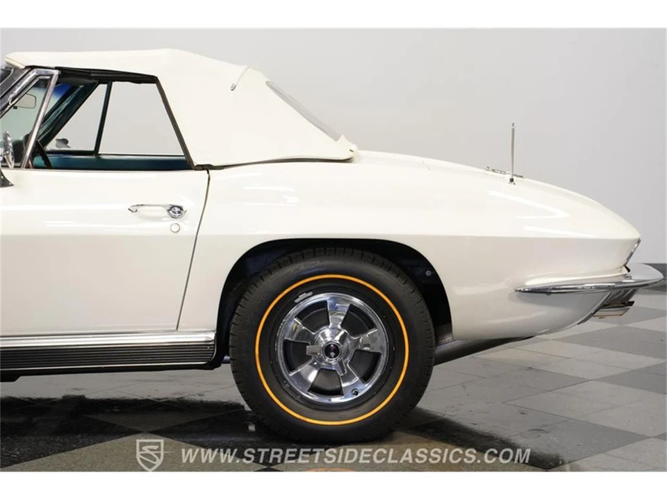 1966 Chevrolet Corvette C2 - Image 23 of 31