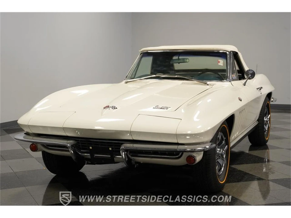 1966 Chevrolet Corvette C2 - Image 17 of 31