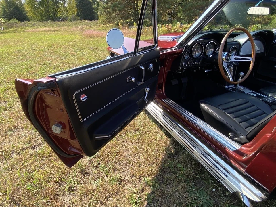 1966 Chevrolet Corvette C2 - Image 19 of 21