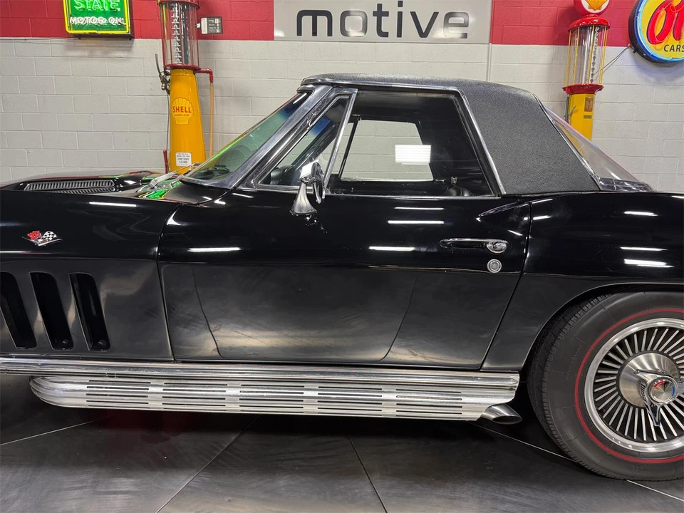 1966 Chevrolet Corvette C2 - Image 23 of 31