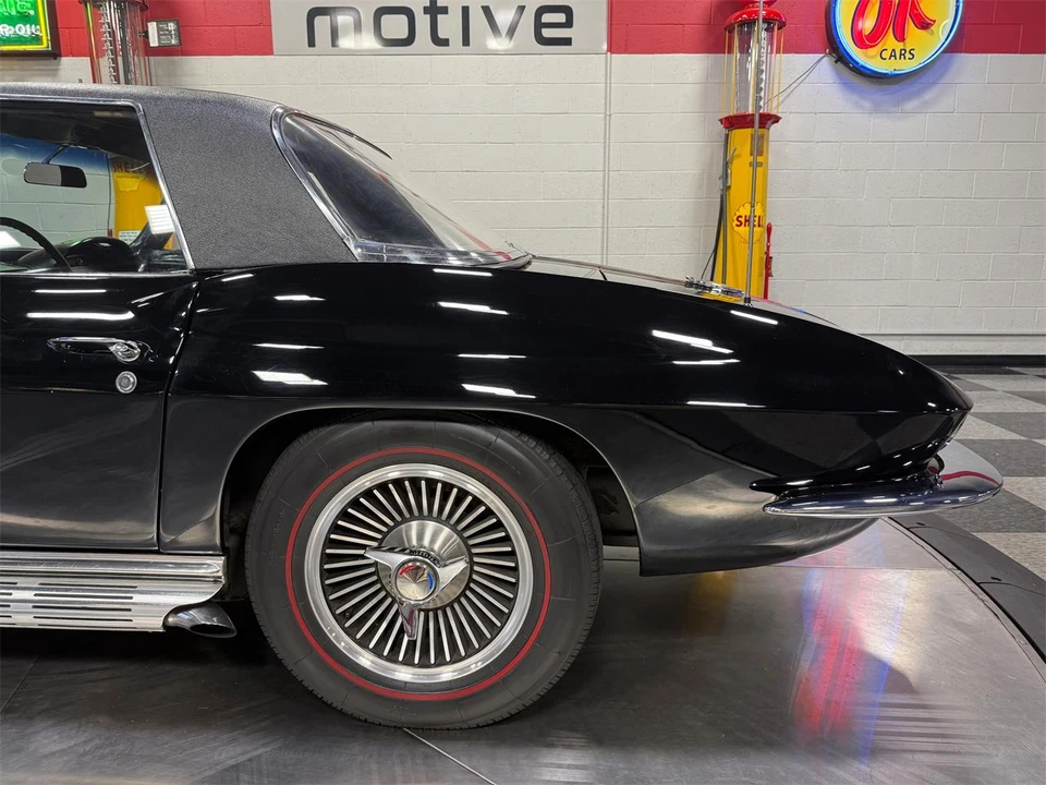 1966 Chevrolet Corvette C2 - Image 24 of 31