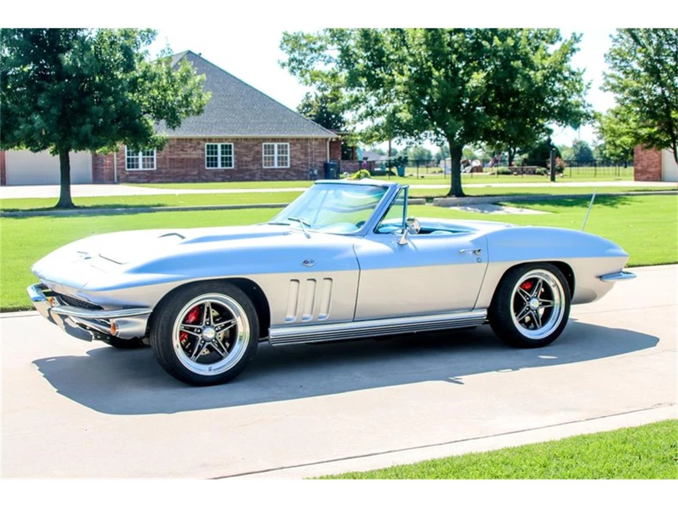 1966 Chevrolet Corvette C2 - Image 2 of 31
