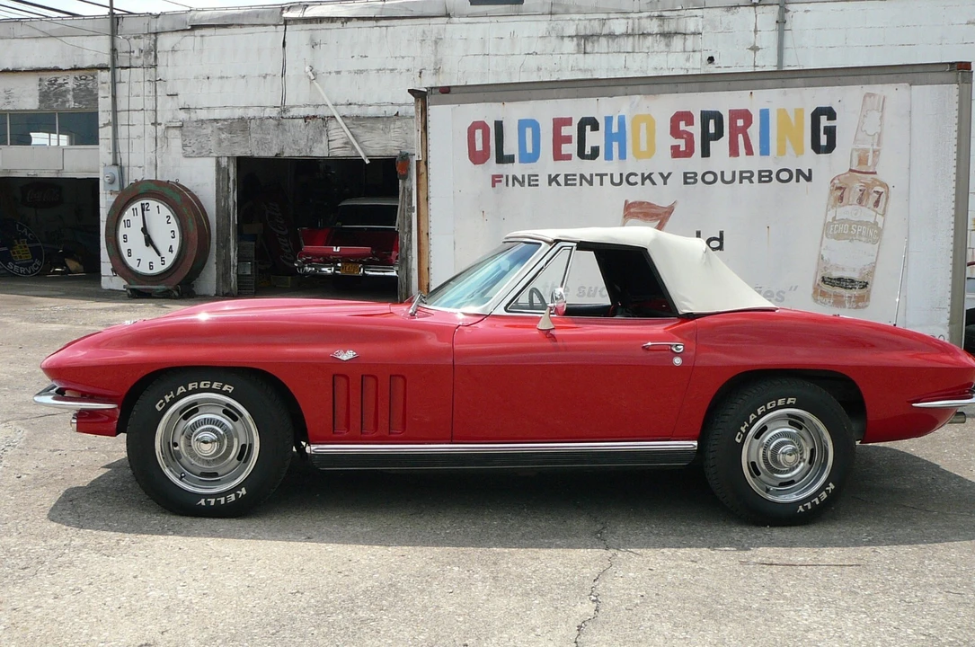 1966 Chevrolet Corvette C2 - Image 2 of 19