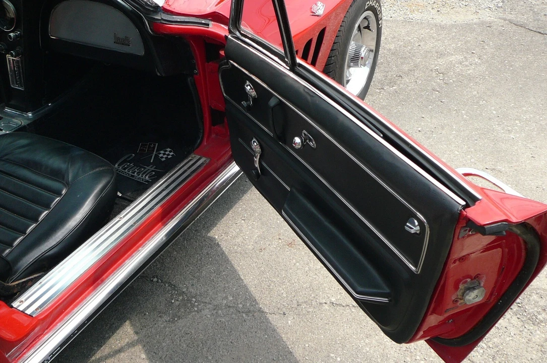 1966 Chevrolet Corvette C2 - Image 14 of 19