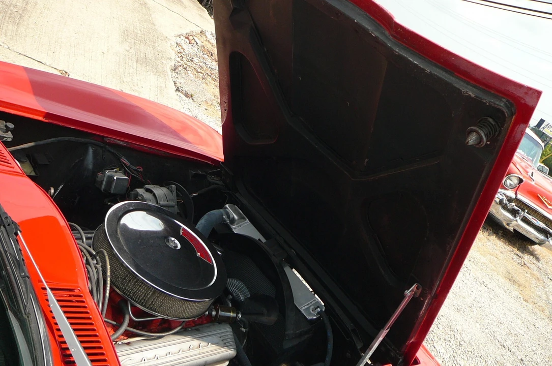 1966 Chevrolet Corvette C2 - Image 17 of 19