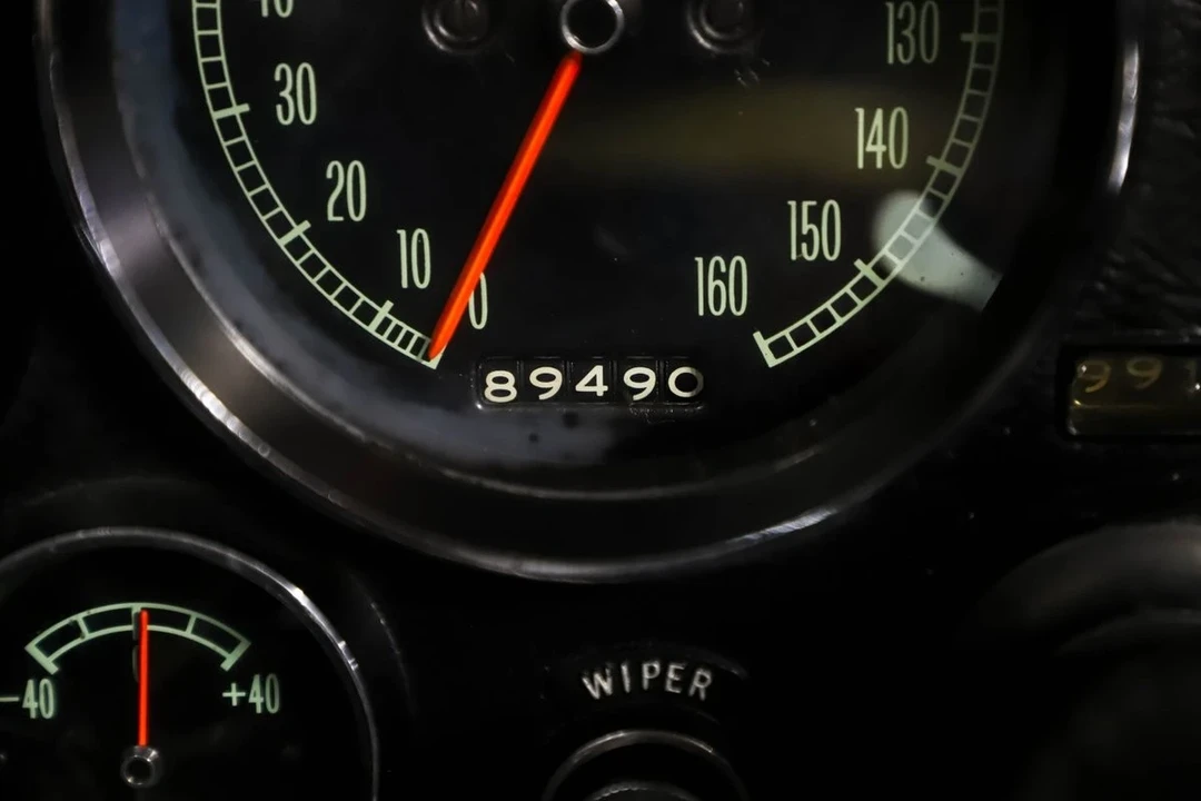 1966 Chevrolet Corvette C2 - Image 3 of 12