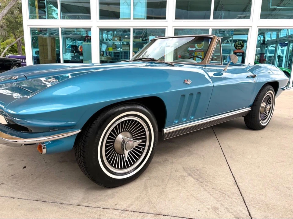 1966 Chevrolet Corvette C2 - Image 13 of 31