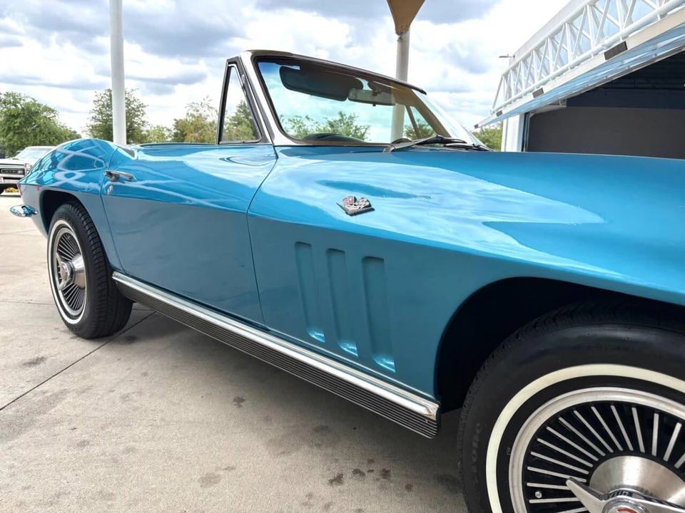 1966 Chevrolet Corvette C2 - Image 19 of 31