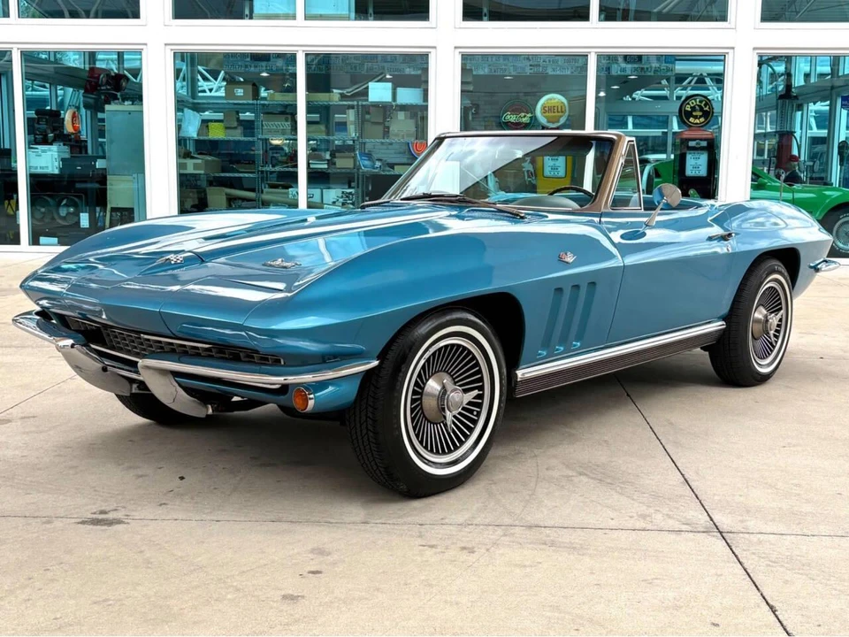 1966 Chevrolet Corvette C2 - Image 12 of 31