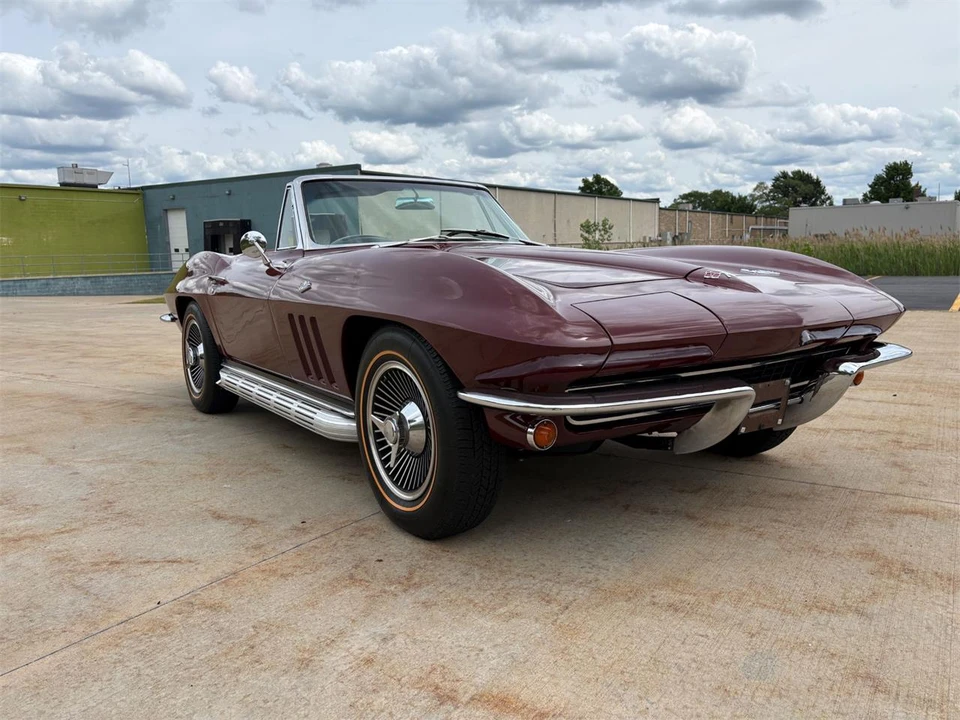1966 Chevrolet Corvette C2 - Image 7 of 31