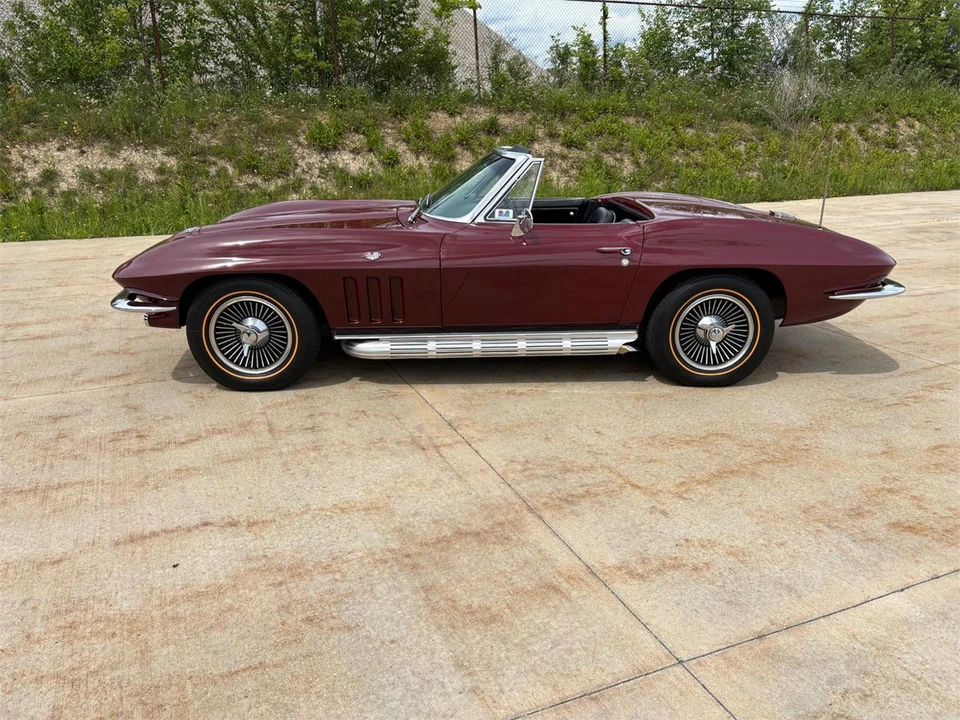 1966 Chevrolet Corvette C2 - Image 2 of 31