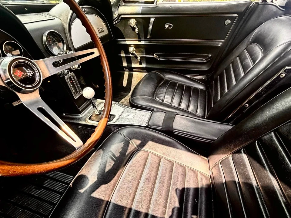 1966 Chevrolet Corvette C2 - Image 19 of 31