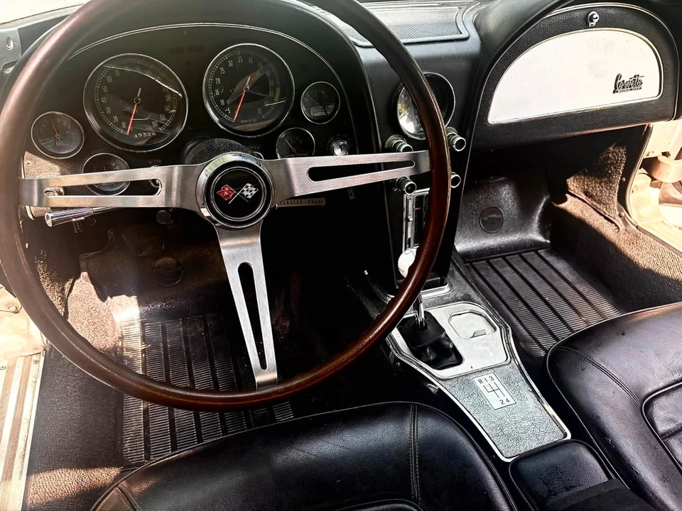 1966 Chevrolet Corvette C2 - Image 15 of 31
