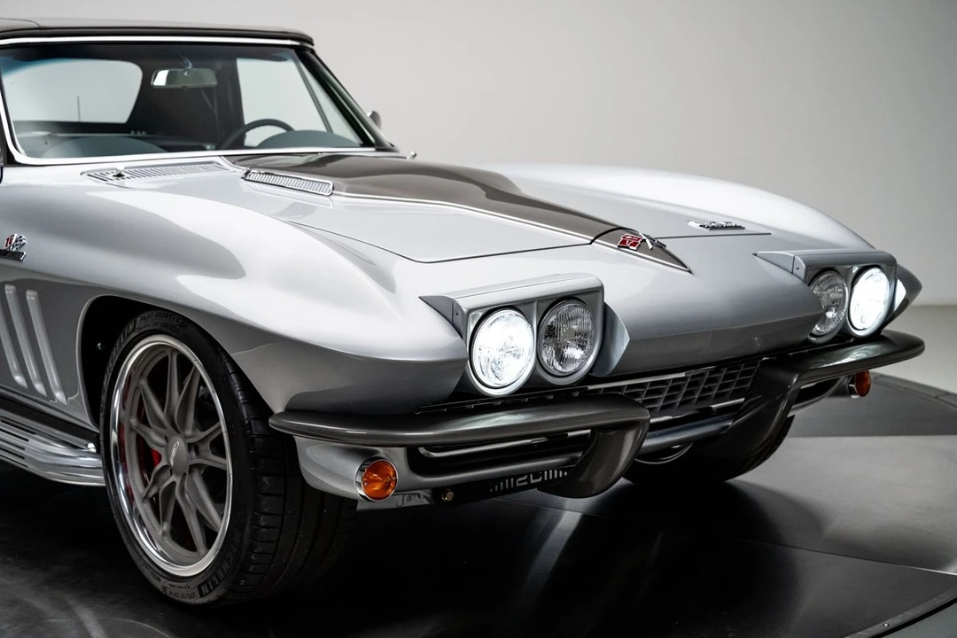 1966 Chevrolet Corvette C2 - Image 14 of 21