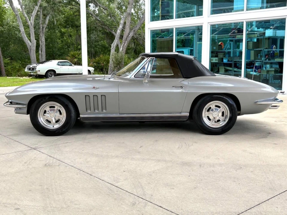 1966 Chevrolet Corvette C2 - Image 23 of 31