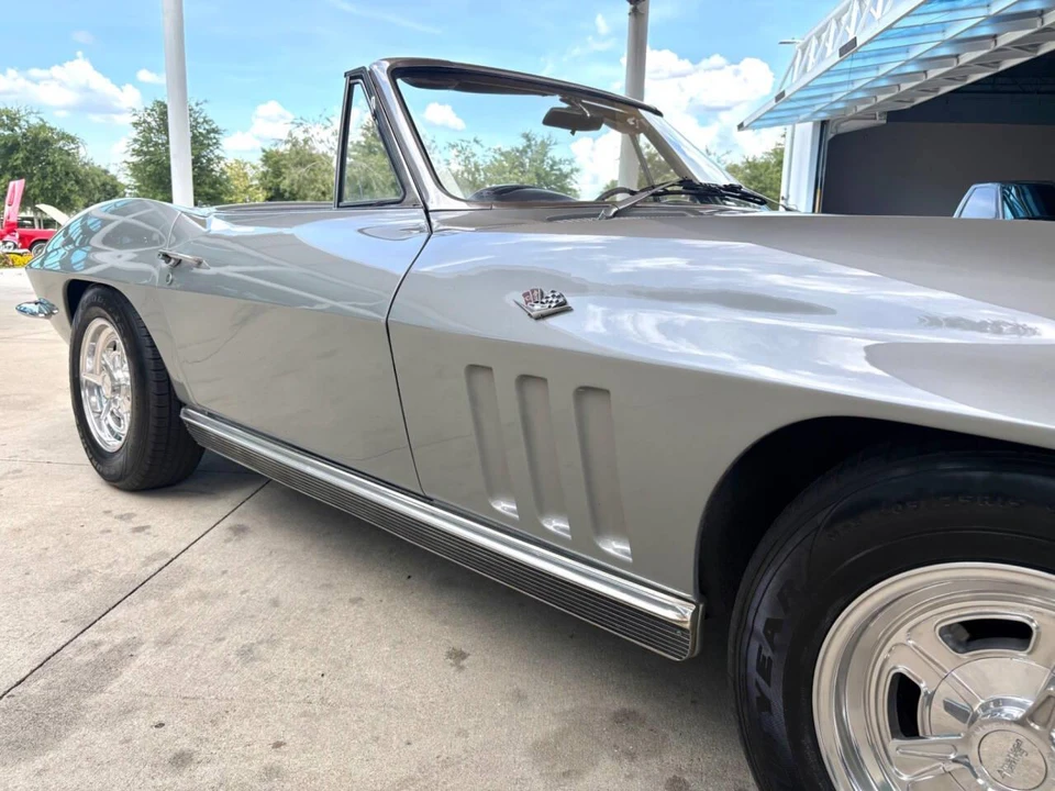 1966 Chevrolet Corvette C2 - Image 18 of 31