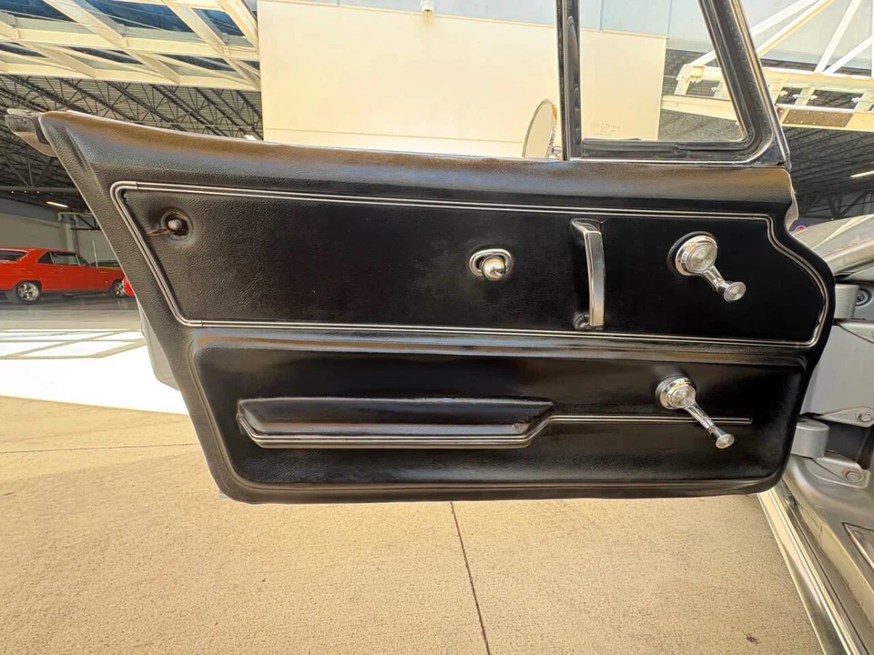 1966 Chevrolet Corvette C2 - Image 27 of 31