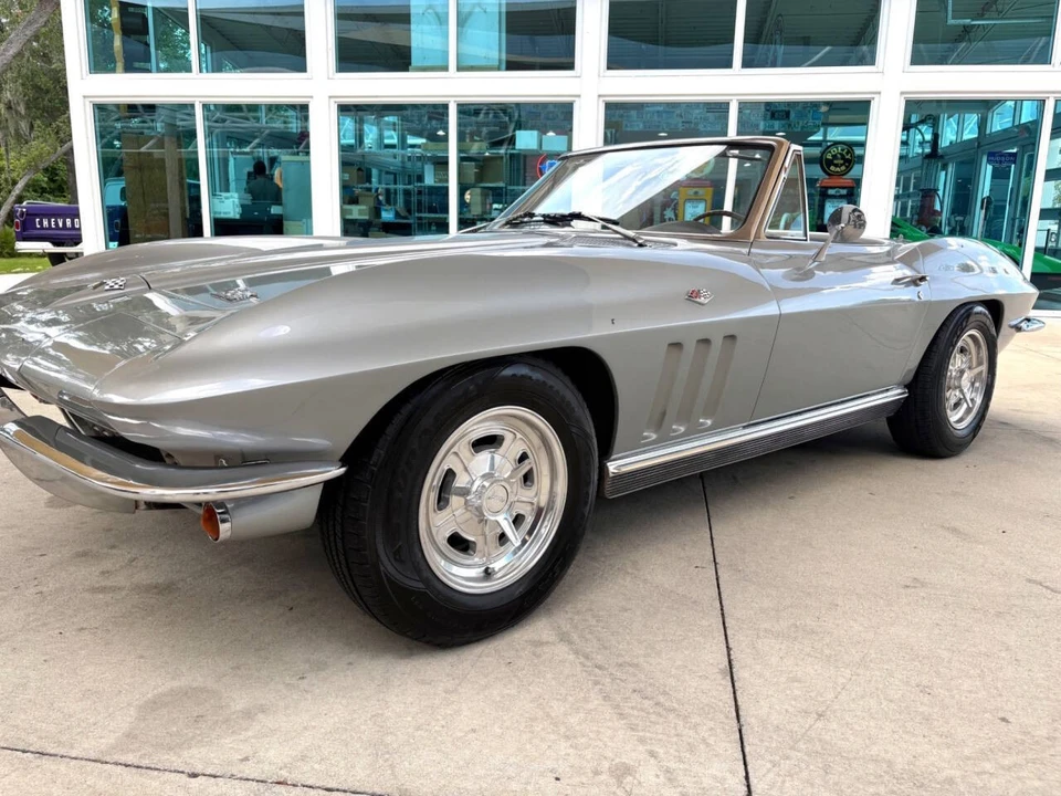 1966 Chevrolet Corvette C2 - Image 12 of 31